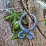 Collana artigianale con ciondolo “Croce del Troll”