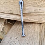 Collana artigianale con ciondolo “Chiodo”