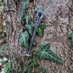 Collana artigianale con ciondolo “Chiodo”